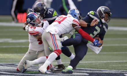 Giants Upset Seattle in a Great Team Win