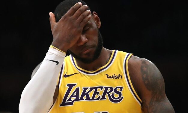 The Los Angeles Lakers are in serious trouble